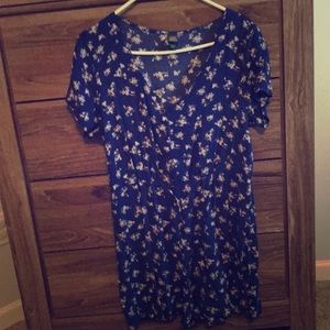 Beautiful royal blue floral romper size Large